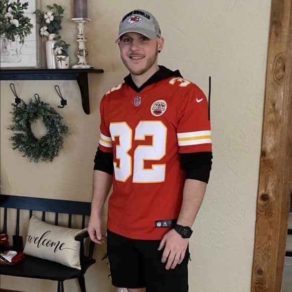 Meet your Posher, Tyler - Picture 1 of 1